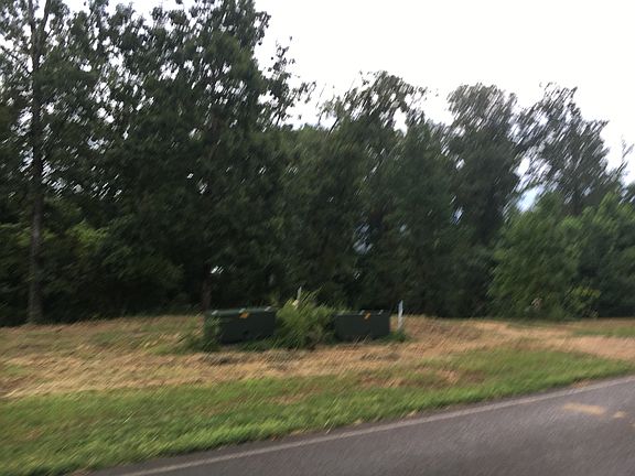 3rd image of 1983 Lookout Mountain Dr