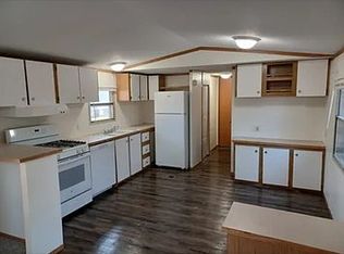 918 Crown Point Dr #118, Lansing, MI 48917