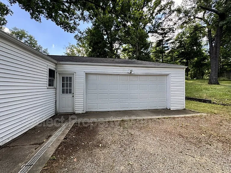 7515 Aboite Center Rd — Photo 21