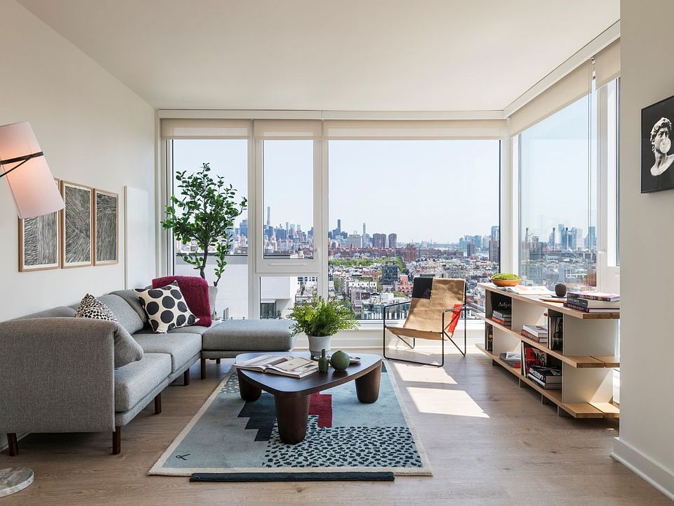 1st image of 55 Suffolk St APT 1013
