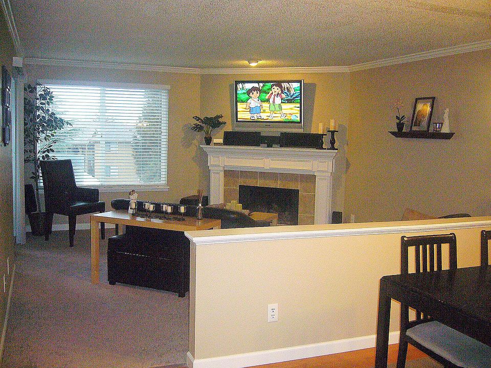 dining to family room