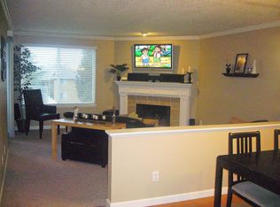 2501 NE 4th St APT 422, Renton, WA 98056