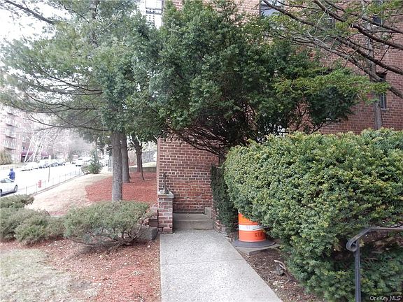 4th image of 270 Broadway APT 1K