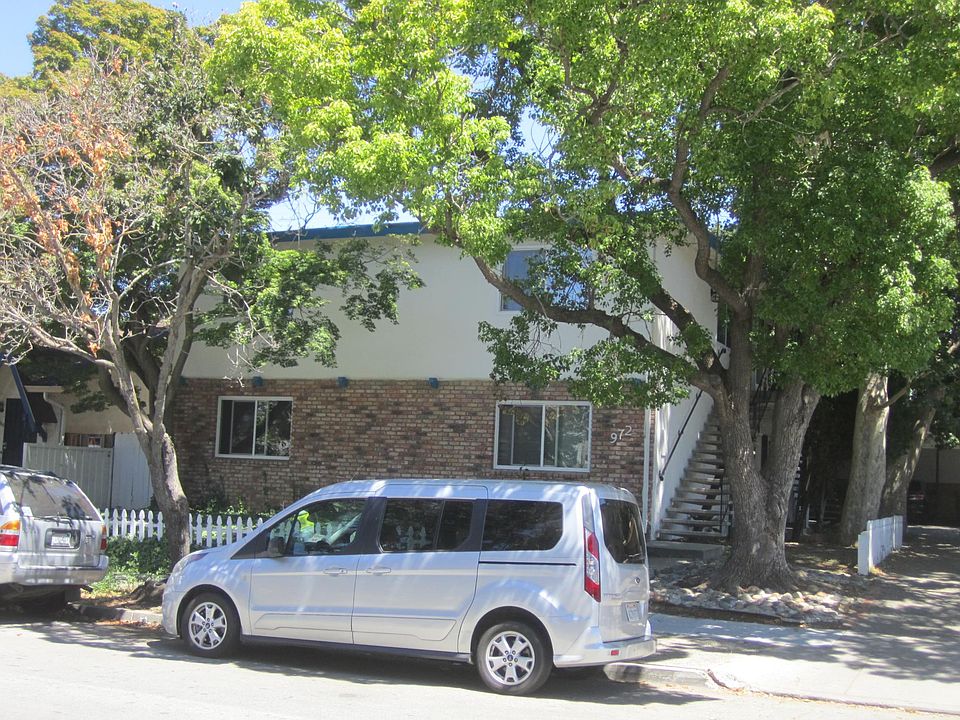1st image of 972 College Dr