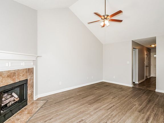 4th image of 1651 Thomas St
