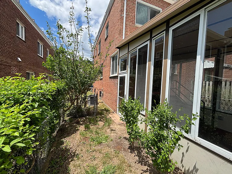 5027 Sargent Rd NE — Photo 25