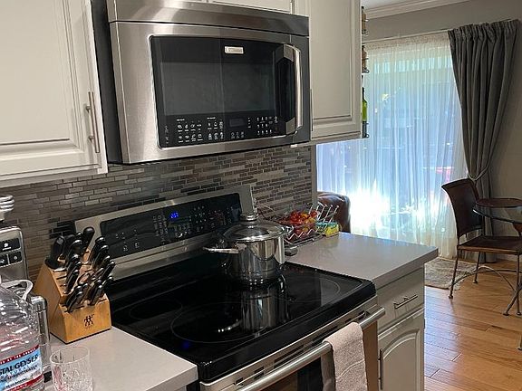 3rd image of 303 Tradewinds Dr APT 7
