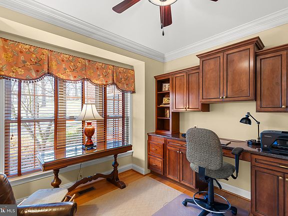 4th image of 610 Stonymeade Dr