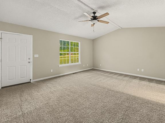 5th image of 4022 Oliver Dr