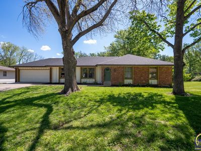 708 SW Crest Dr, Topeka, KS, 66606