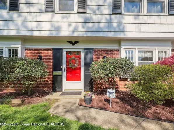 61 Deerfield Lane, Aberdeen, NJ 07747