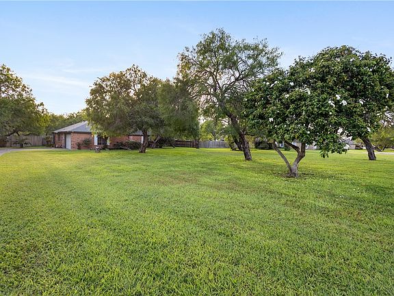 2nd image of 341 Brenda Ln
