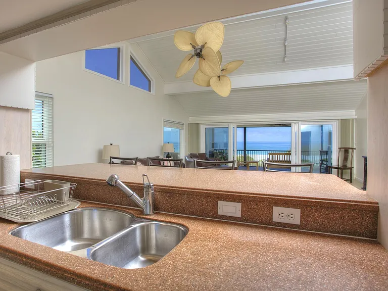 2833 Gulf Of Mexico Dr — Photo 16