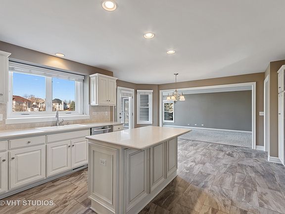 4th image of 2283 Glouceston Ln