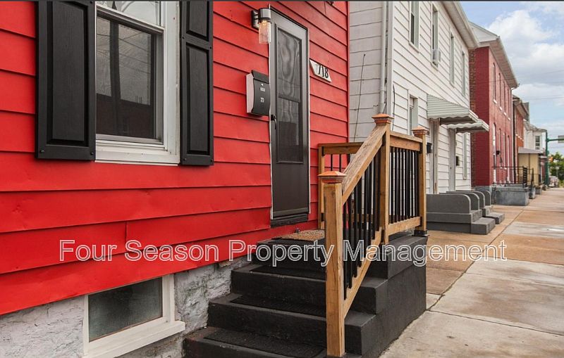 1st image of 718 W Franklin St