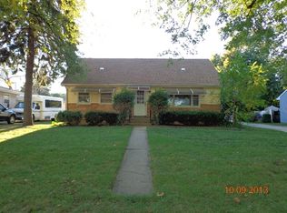 20 S Adams St, North Aurora, IL 60542