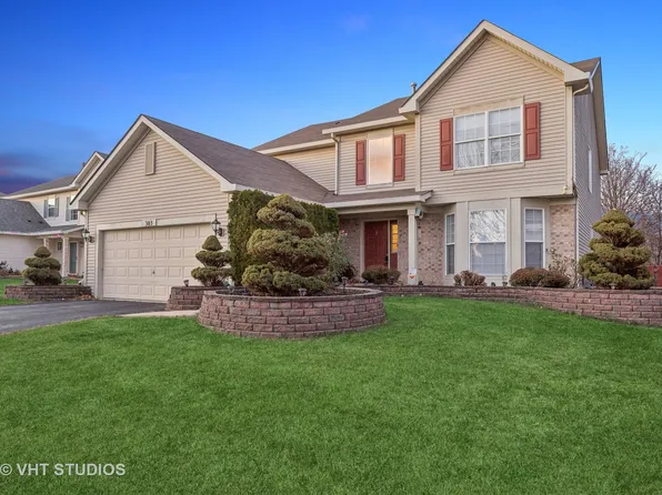 303 Berkeley Dr, Bolingbrook, IL 60440