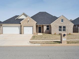 13500 Carlisle Crossing Dr, Yukon, OK 73099