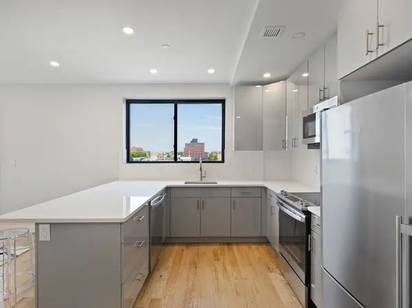 492 Kings Highway image 3 of 10