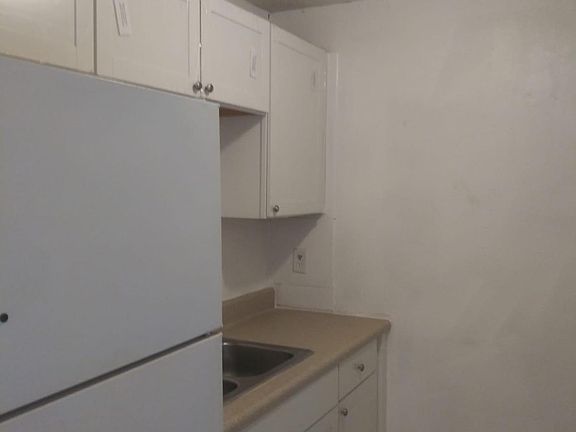 5th image of 114 Pearl St APT 101