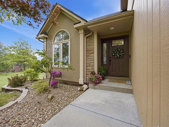 4th image of 30125 W 93rd Ct