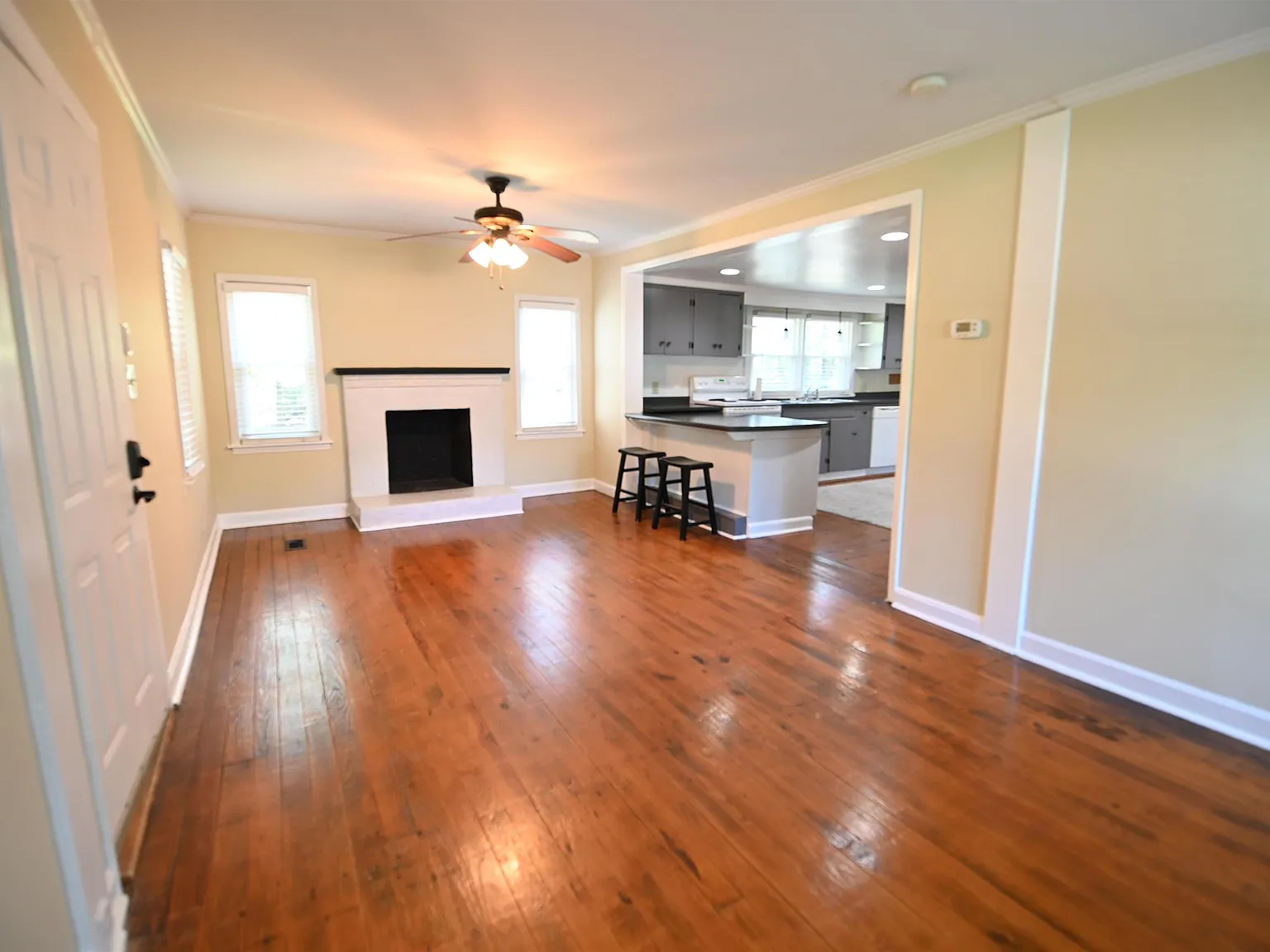 2 bed, 1212 sqft, $1,750 — Photo 4