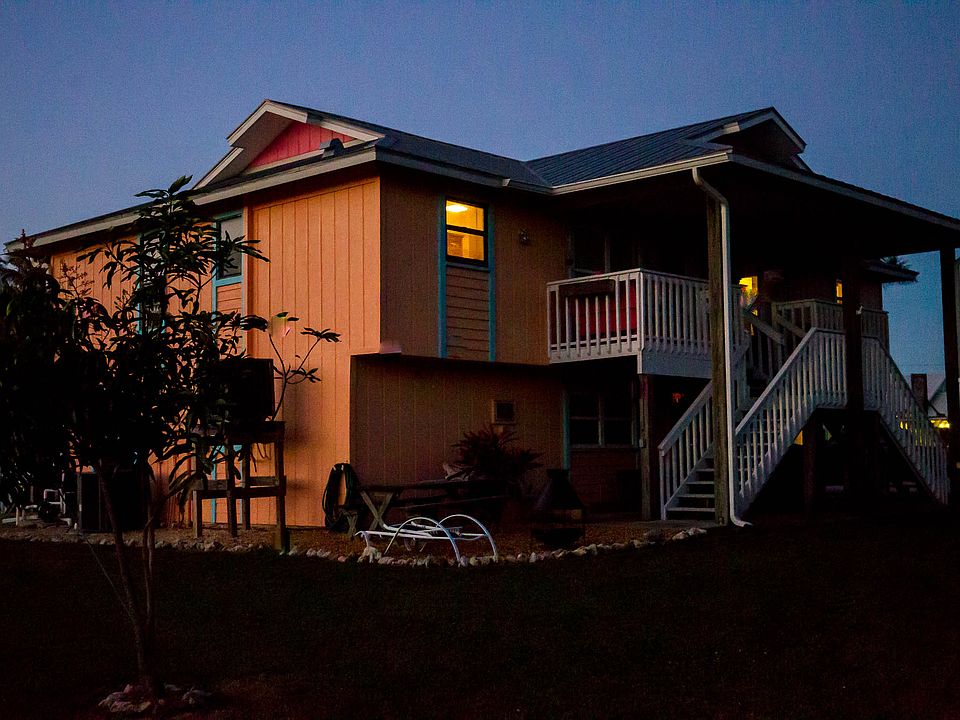 1st image of 2110 Oleander St #A