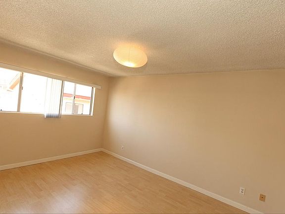 5th image of 1538 11th St APT 8