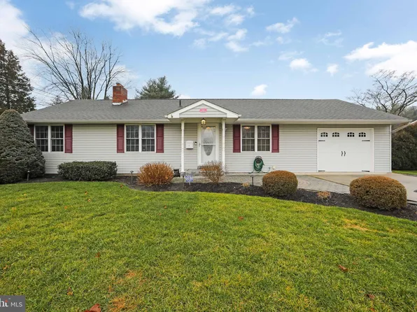 60 Jackson Rd, Berlin, NJ 08009