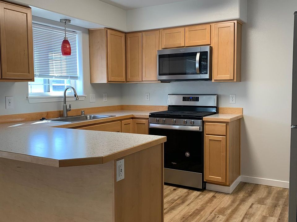 Renovated kitchen with full stainless steel appliance package