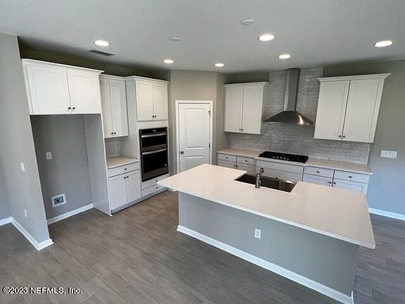 5th image of 665 SILVER LANDING Drive #117