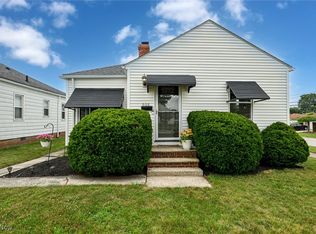 908 Dawnwood Dr, Parma, OH