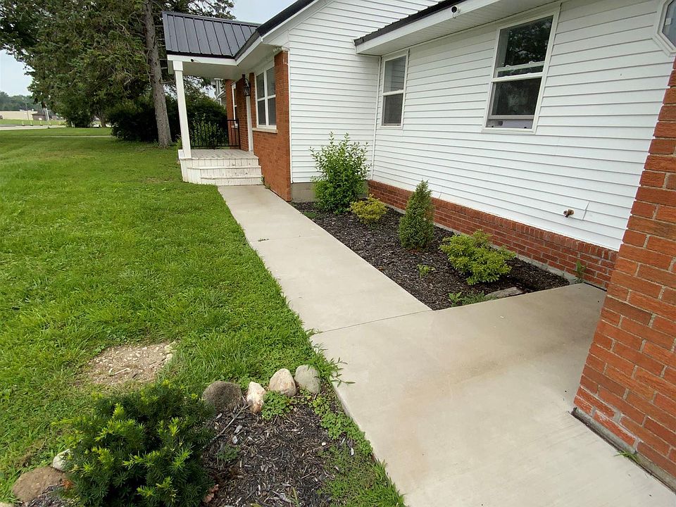 219 E Lapeer St, Peck, MI 48466 MLS 50118388 Zillow
