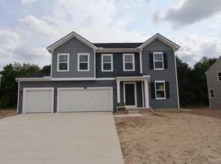 4190 Cedar Ln, Grand Blanc, MI 48439