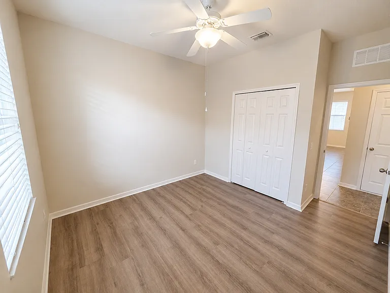 8920 39th Street Cir E — Photo 12