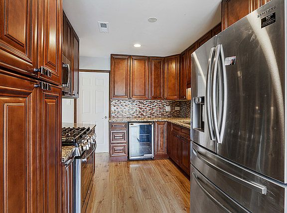 5th image of 8546 Steven Pl APT 4