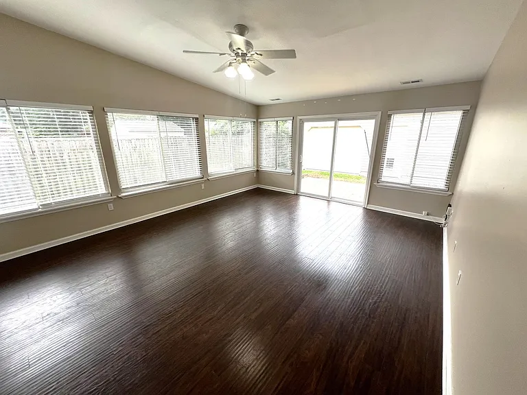 421 Brian Ave — Photo 19