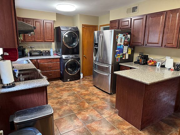5th image of 5137 Whitehall Ave