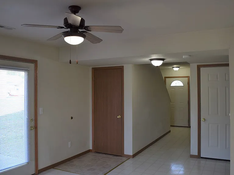 16860 Huntington #B — Photo 6