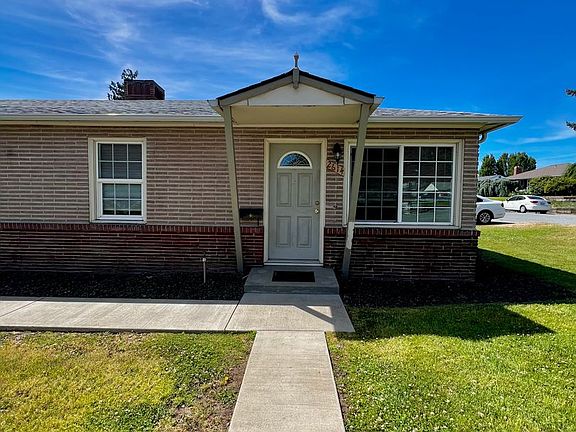 3rd image of 2608 Bonnie Doon Ave #2614