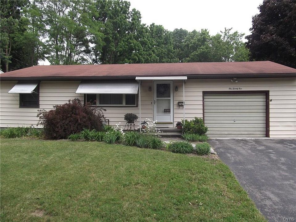 1st image of 125 E Chaffee Ave