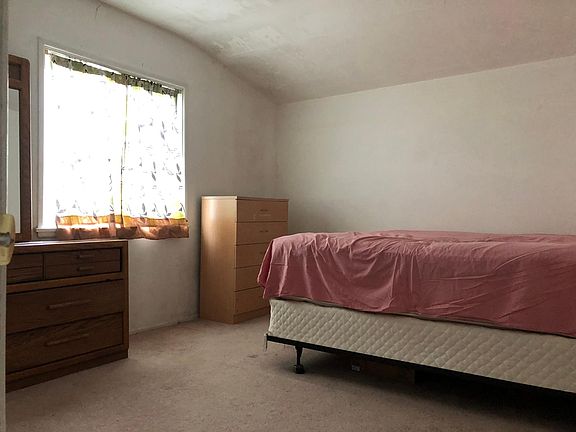 5th image of 18720 Cordary Ave