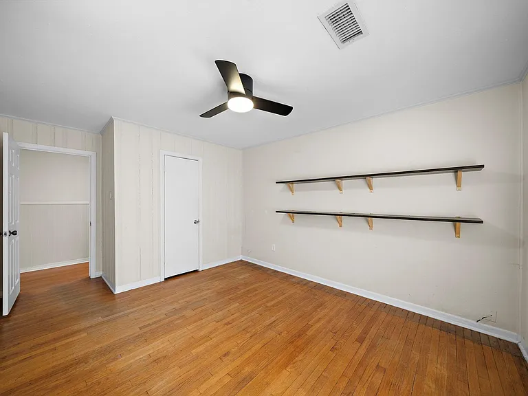 215 Fairbanks St — Photo 28