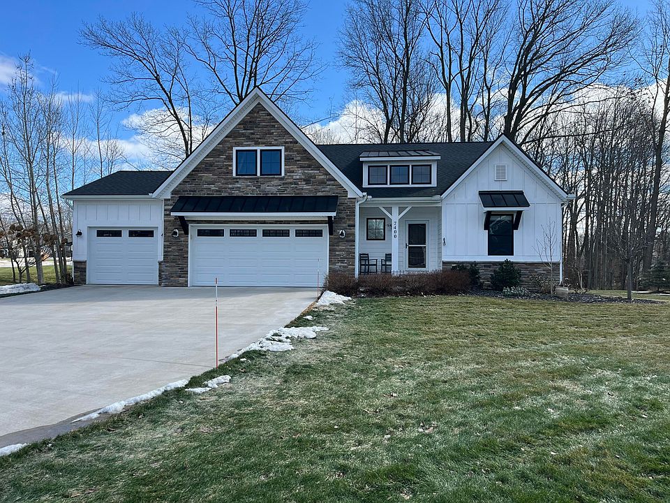 1st image of 7400 Panners Ln NE
