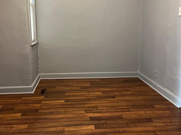 2nd image of 5031 S Elizabeth St #1