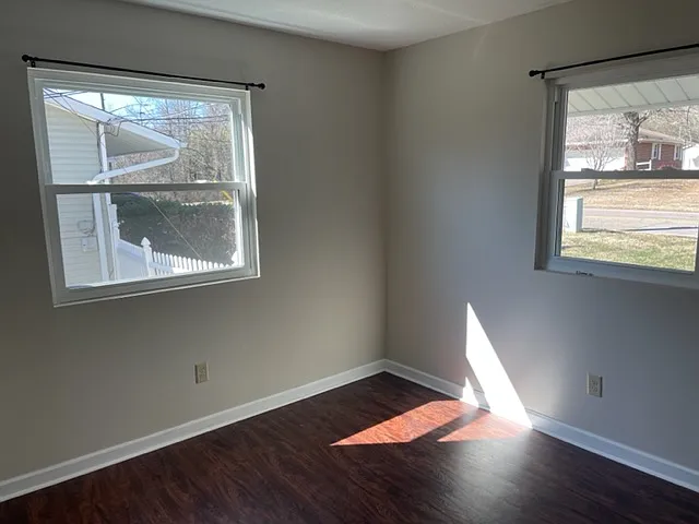 3368 Valley View Dr NE — Photo 7