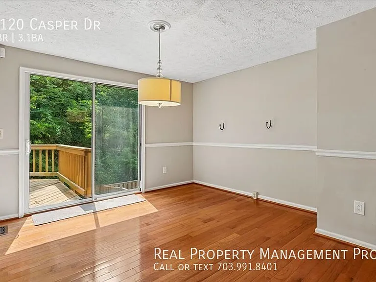 1120 Casper Dr — Photo 6