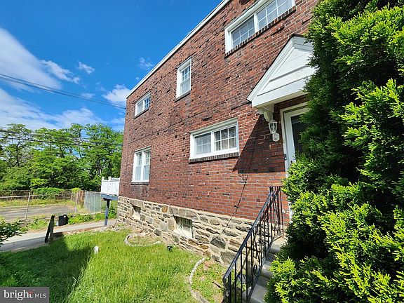 4th image of 1024 Callahan Ave