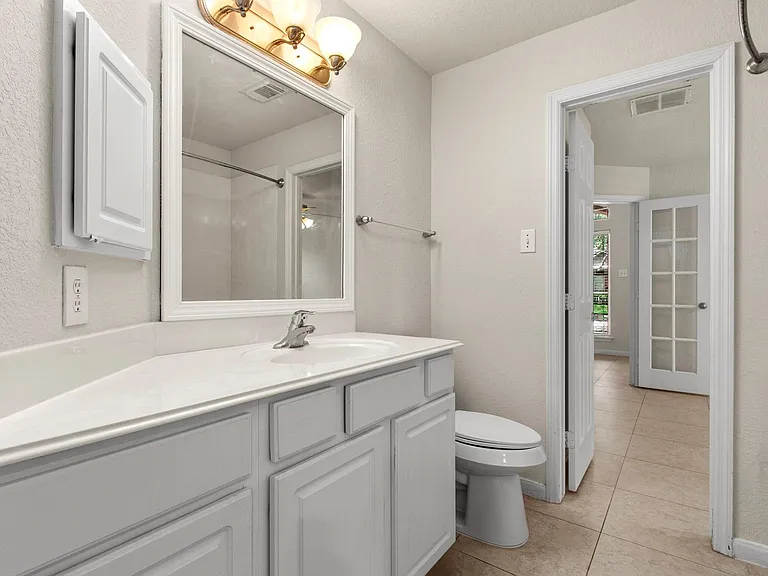 7710 Trail Holw — Photo 9
