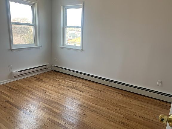 5th image of 534 Throggs Neck Expy #3